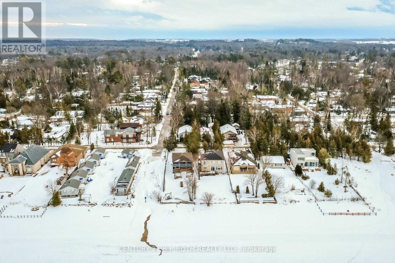 991 Shore Lane, Wasaga Beach, Ontario  L9Z 2B4 - Photo 7 - S12914596