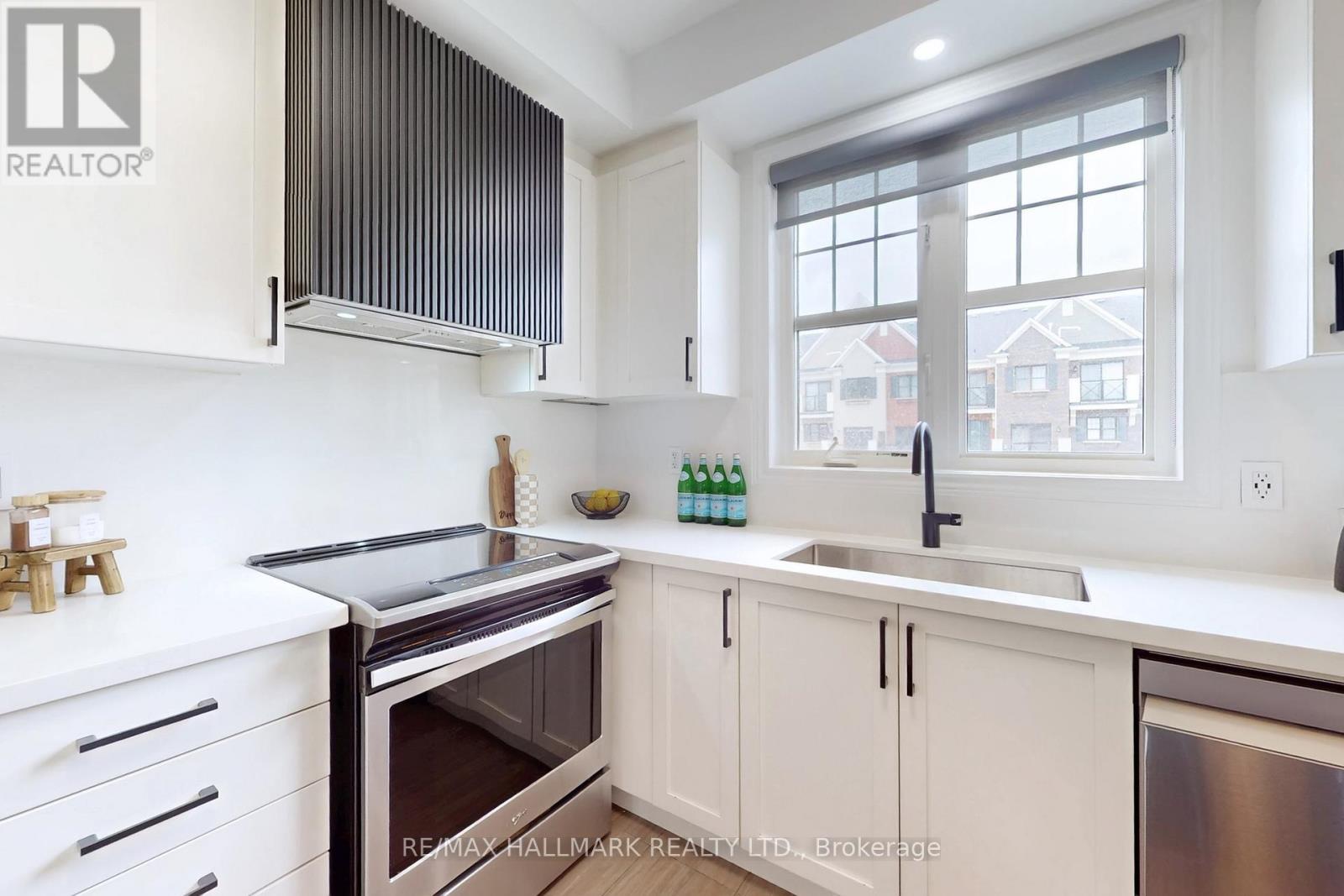 19 Wimshaw Lane, Whitchurch-Stouffville, Ontario L4A 1Y5 - Photo 17 - N12918114