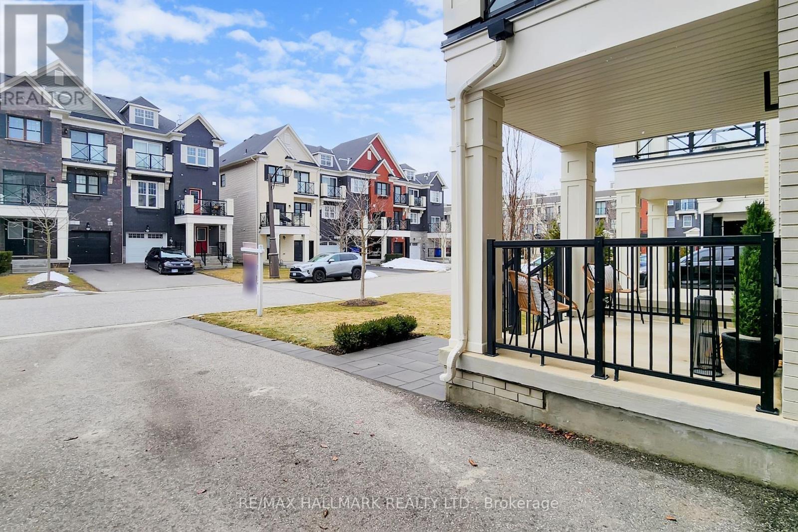 19 Wimshaw Lane, Whitchurch-Stouffville, Ontario L4A 1Y5 - Photo 4 - N12918114