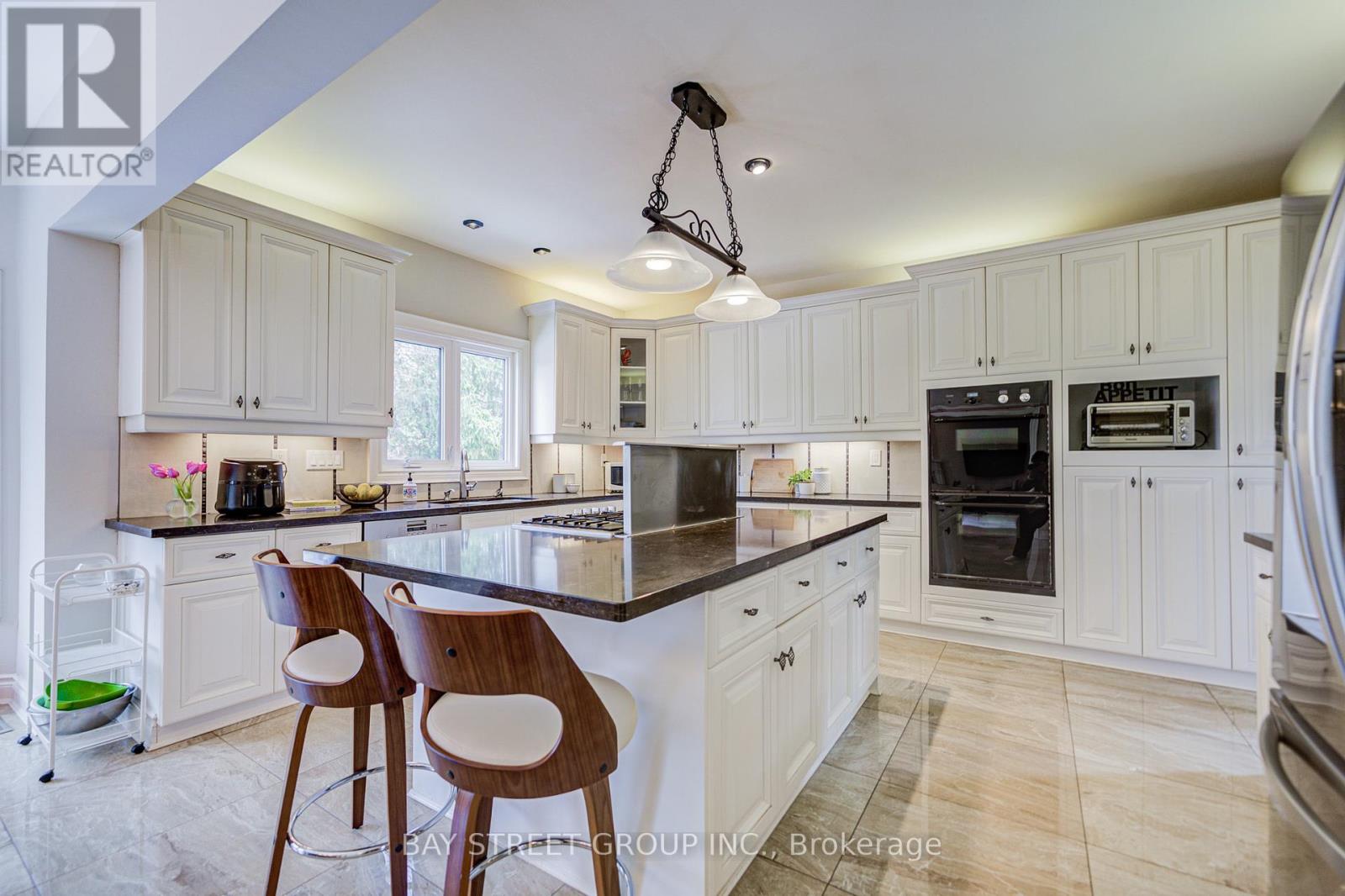 856 Wildrush Place, Newmarket, Ontario  L3X 1L7 - Photo 16 - N12918116