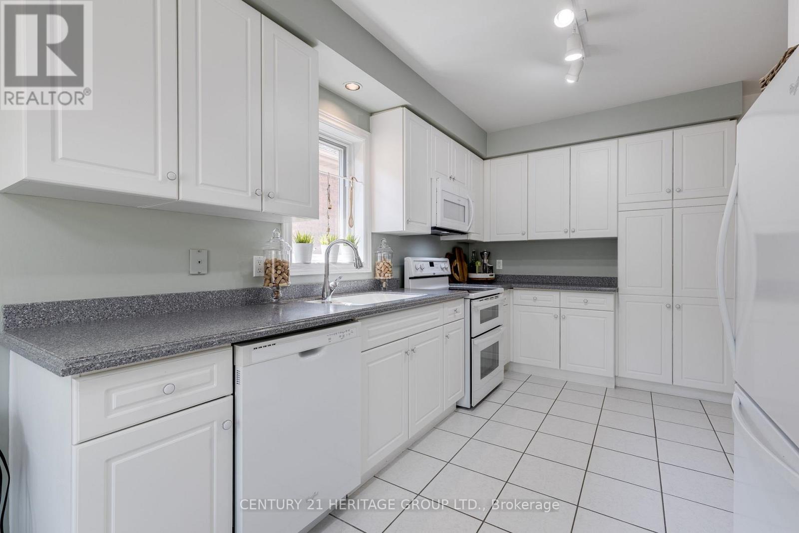 3 - 48 Sunset Boulevard, New Tecumseth, Ontario  L9R 1Z5 - Photo 16 - N12918126