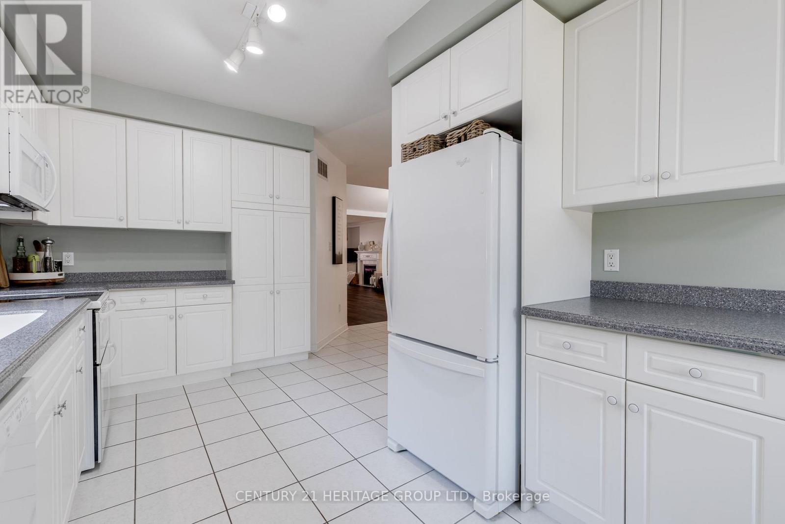 3 - 48 Sunset Boulevard, New Tecumseth, Ontario  L9R 1Z5 - Photo 17 - N12918126