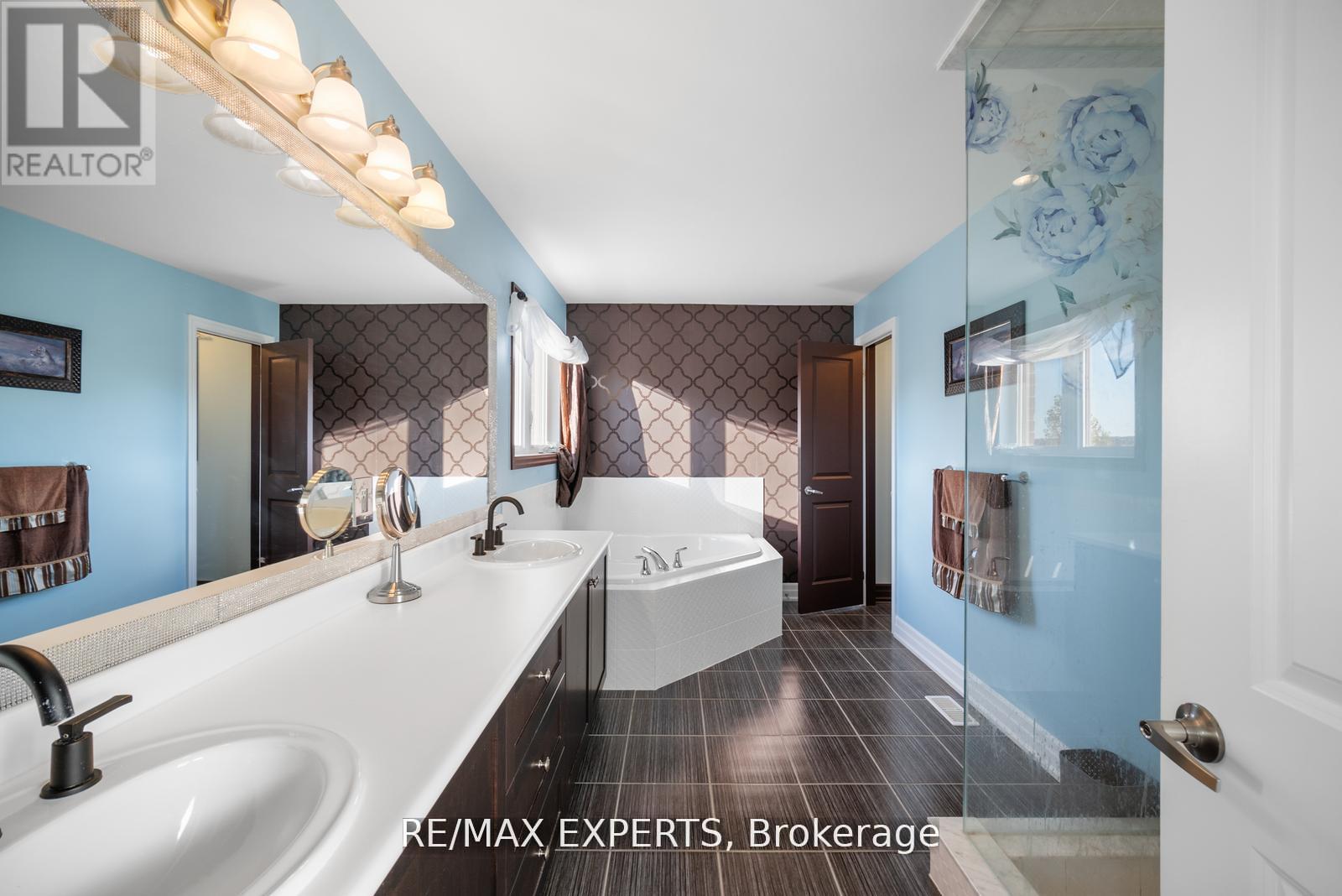 50 Lilly Valley Crescent, King (King City), Ontario  L7B 0B5 - Photo 30 - N12918134