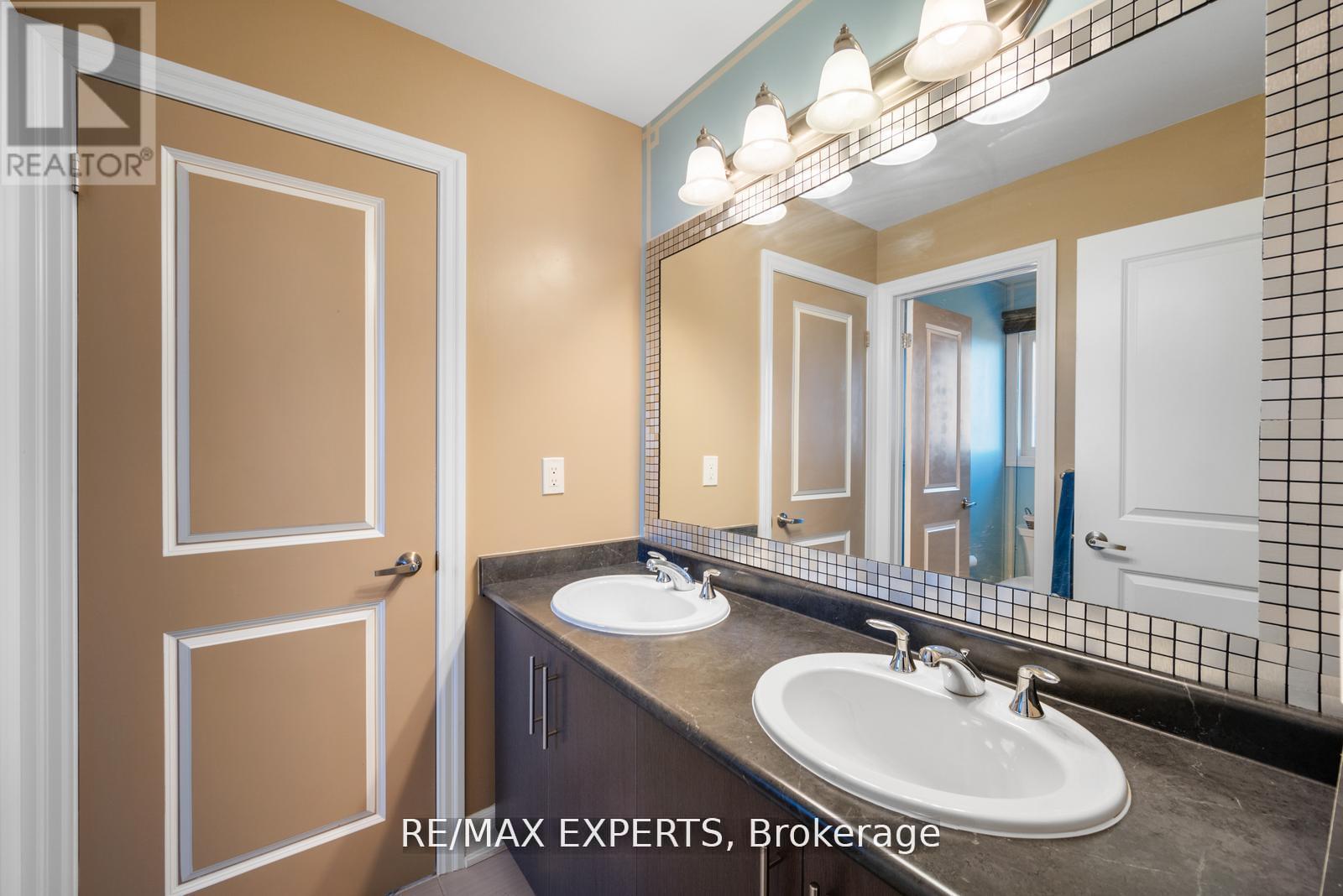 50 Lilly Valley Crescent, King (King City), Ontario  L7B 0B5 - Photo 37 - N12918134