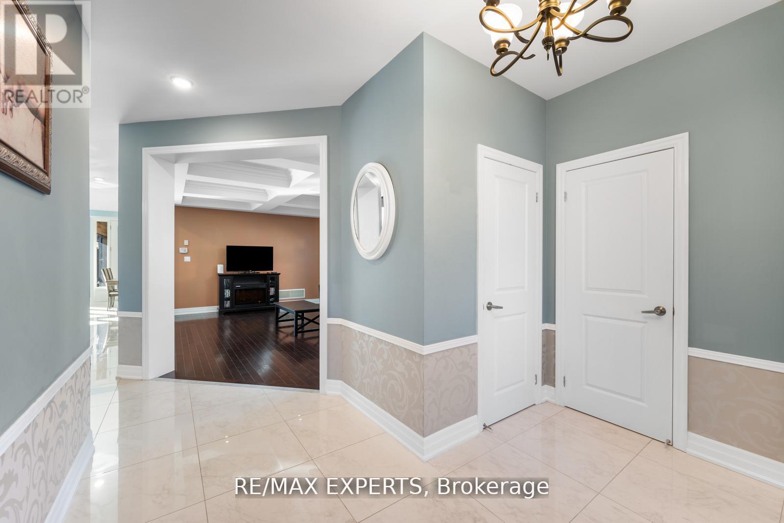 50 Lilly Valley Crescent, King (King City), Ontario  L7B 0B5 - Photo 8 - N12918134