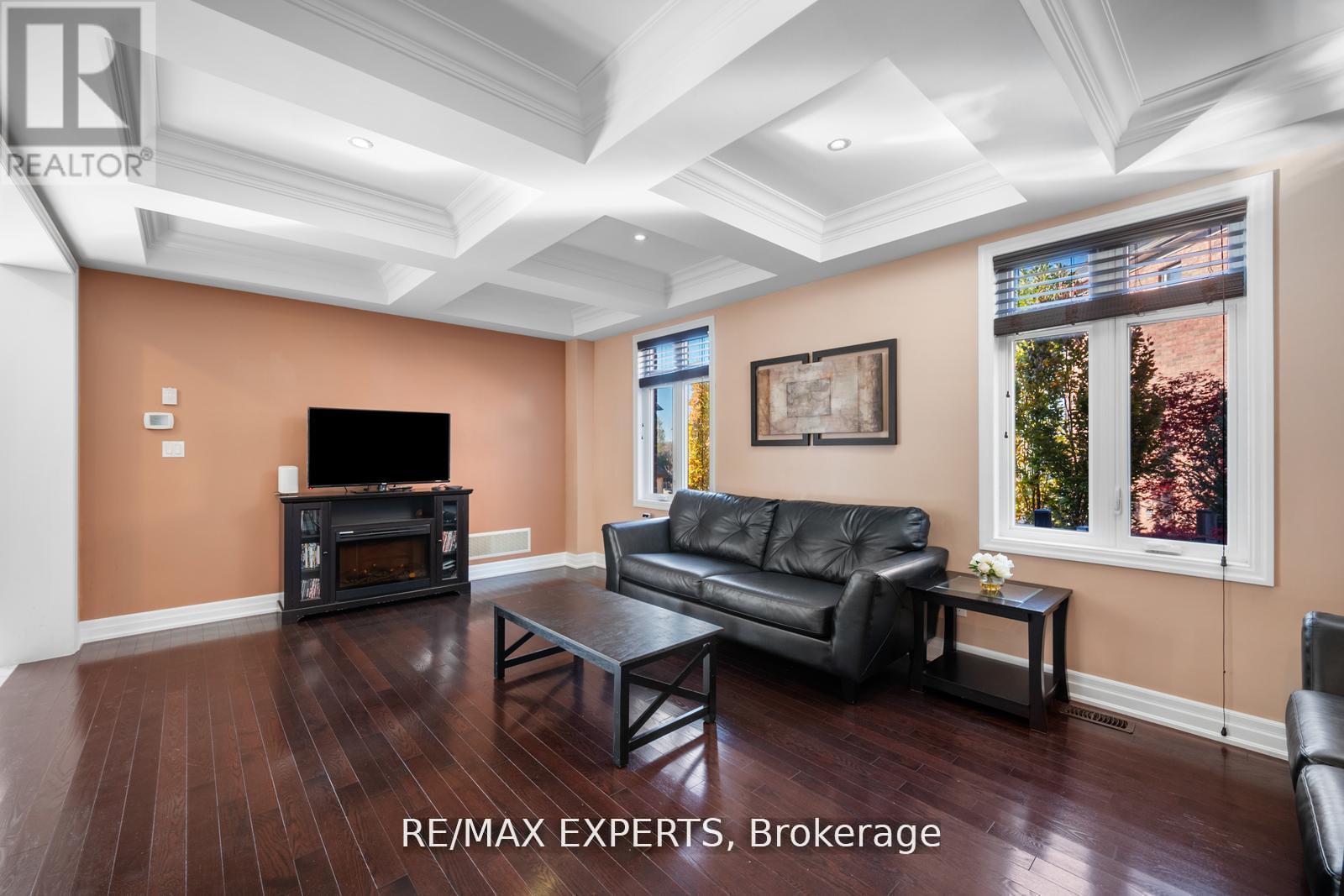 50 Lilly Valley Crescent, King (King City), Ontario  L7B 0B5 - Photo 9 - N12918134