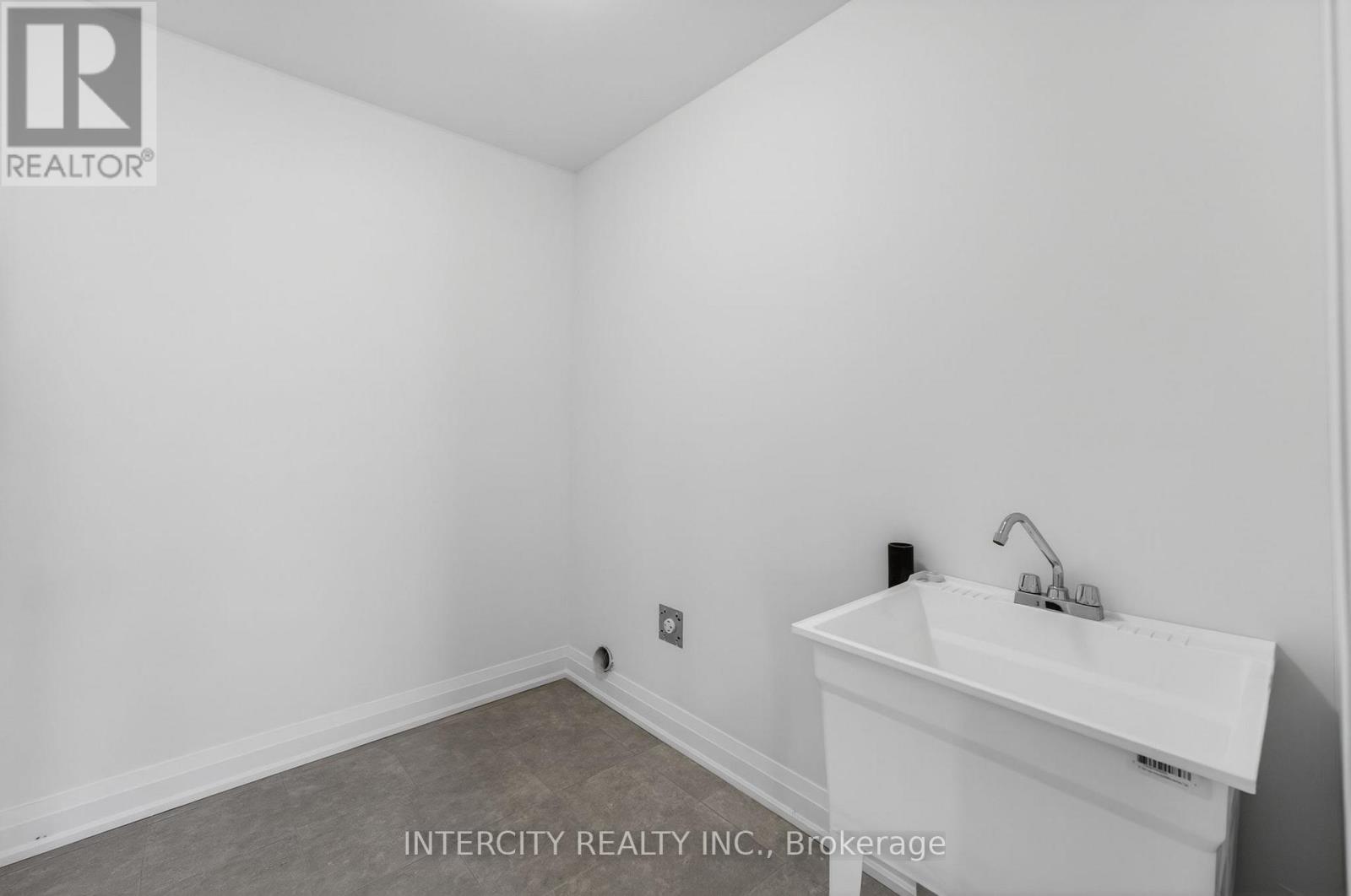 34 Legacy Circle, Wasaga Beach, Ontario  L9Z 0M5 - Photo 37 - S12917010