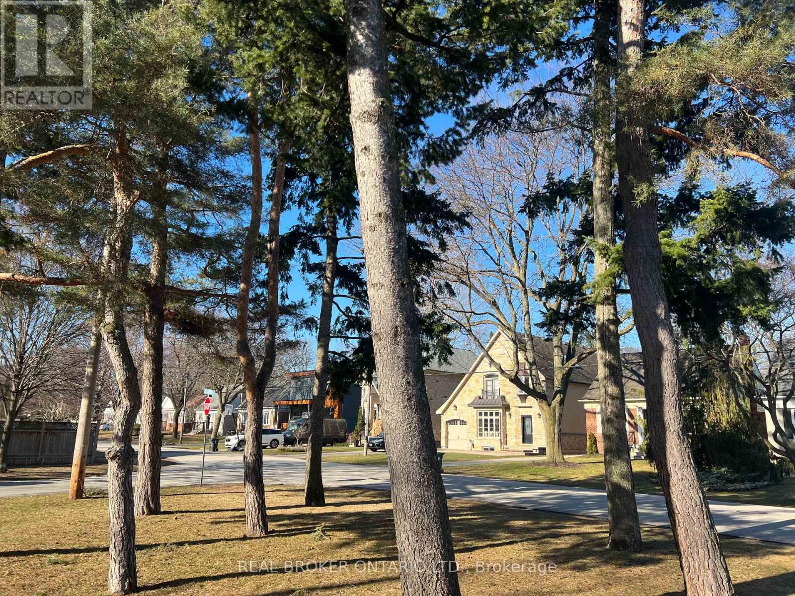 B - 47 Highgate Road, Toronto, Ontario  M8X 2B4 - Photo 23 - W12751474