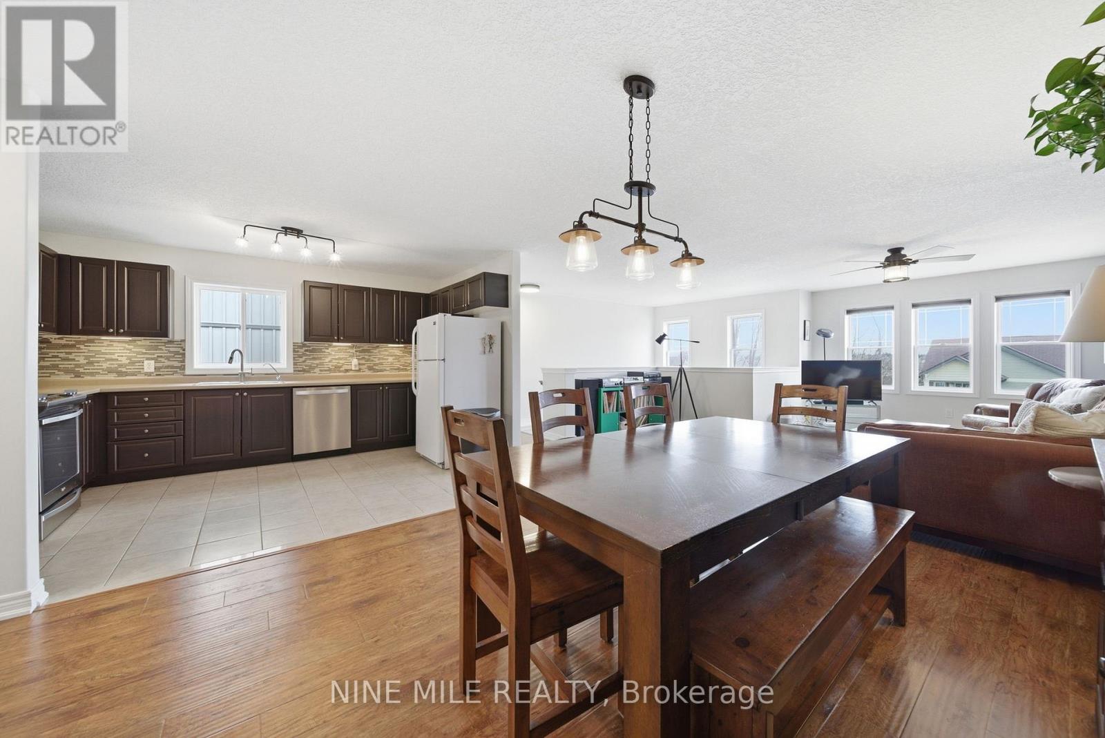 100 Pearl Drive, Orillia, Ontario  L3V 0A7 - Photo 10 - S12918078