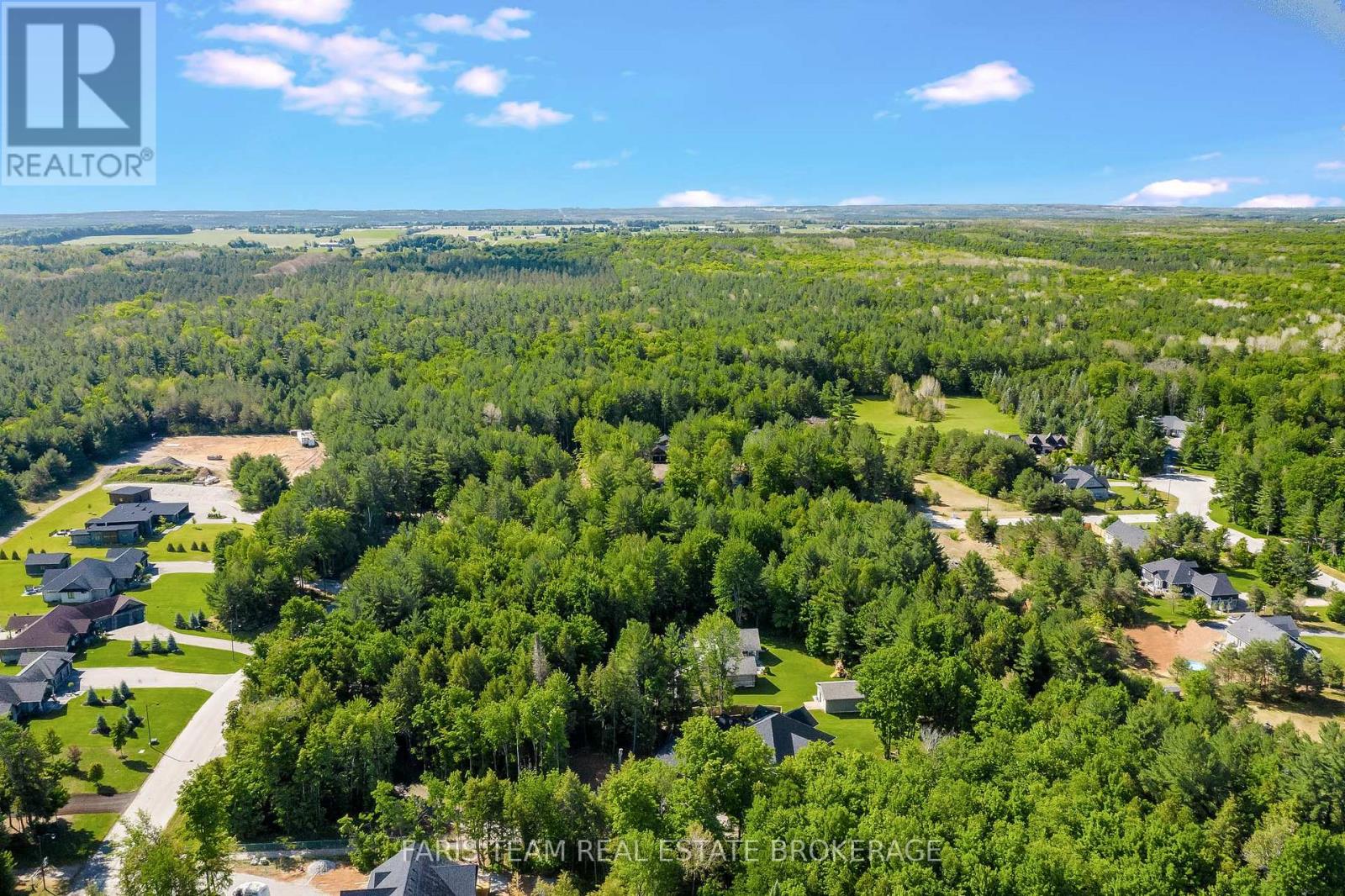 37 Marni Lane, Springwater, Ontario  L0L 2K0 - Photo 6 - S12918106