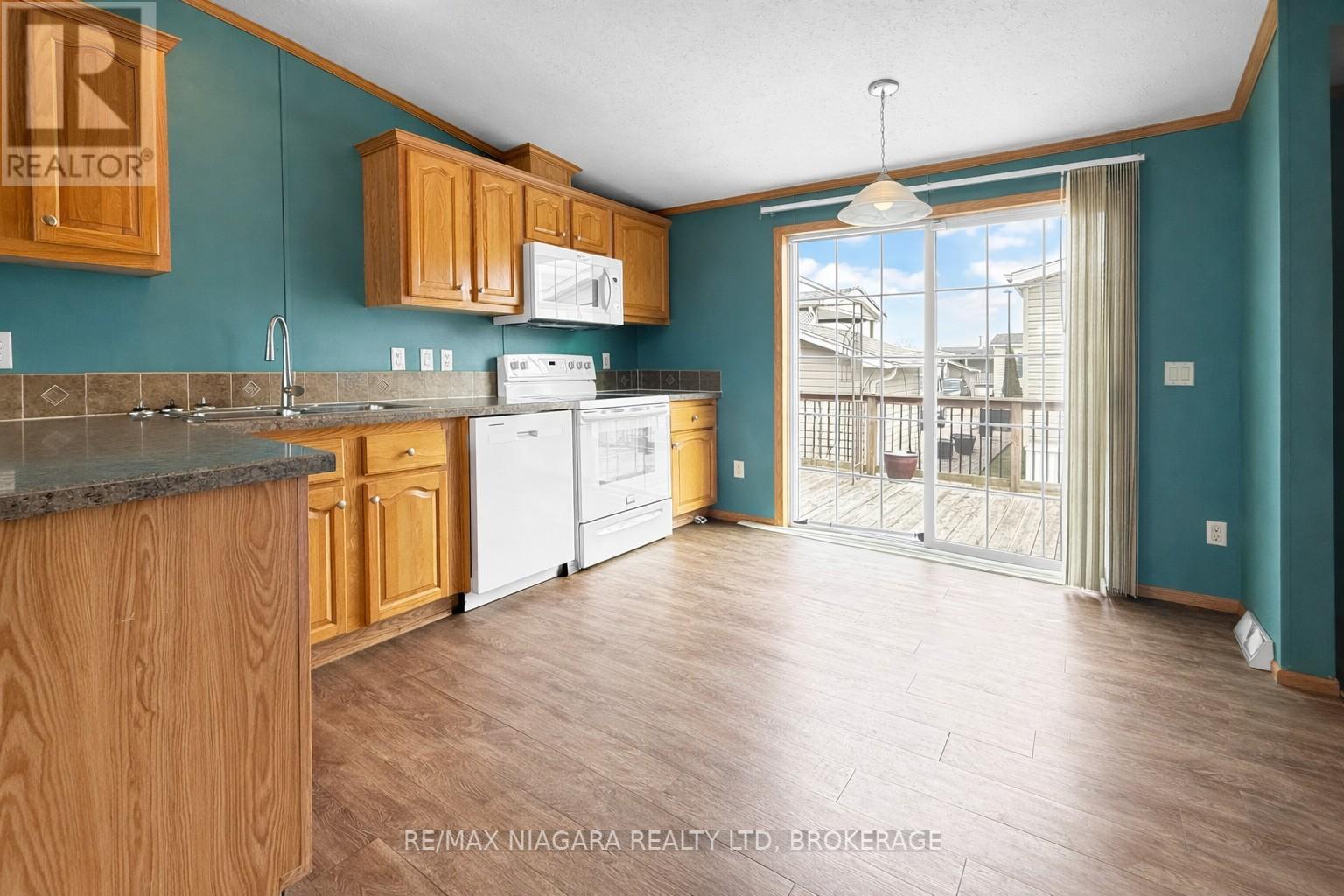 260 - 3033 Townline Road, Fort Erie, Ontario  L0S 1S1 - Photo 7 - X12609598