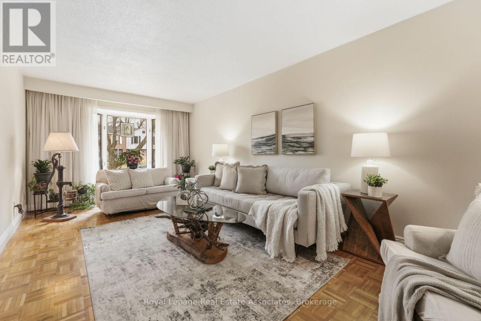 3244 Mainsail Crescent, Mississauga, Ontario  L5L 1H2 - Photo 5 - W12918022