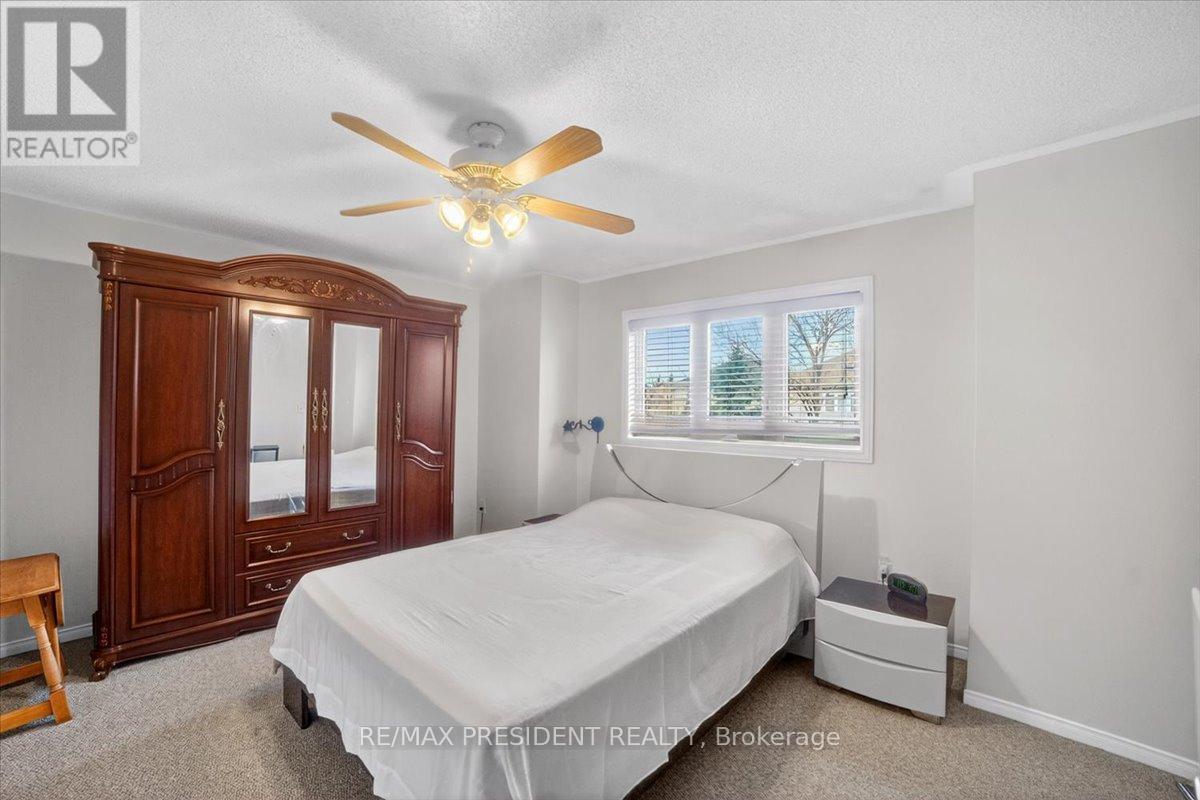 2957 Jackson Drive, Burlington, Ontario  L7M 4K6 - Photo 24 - W12918084