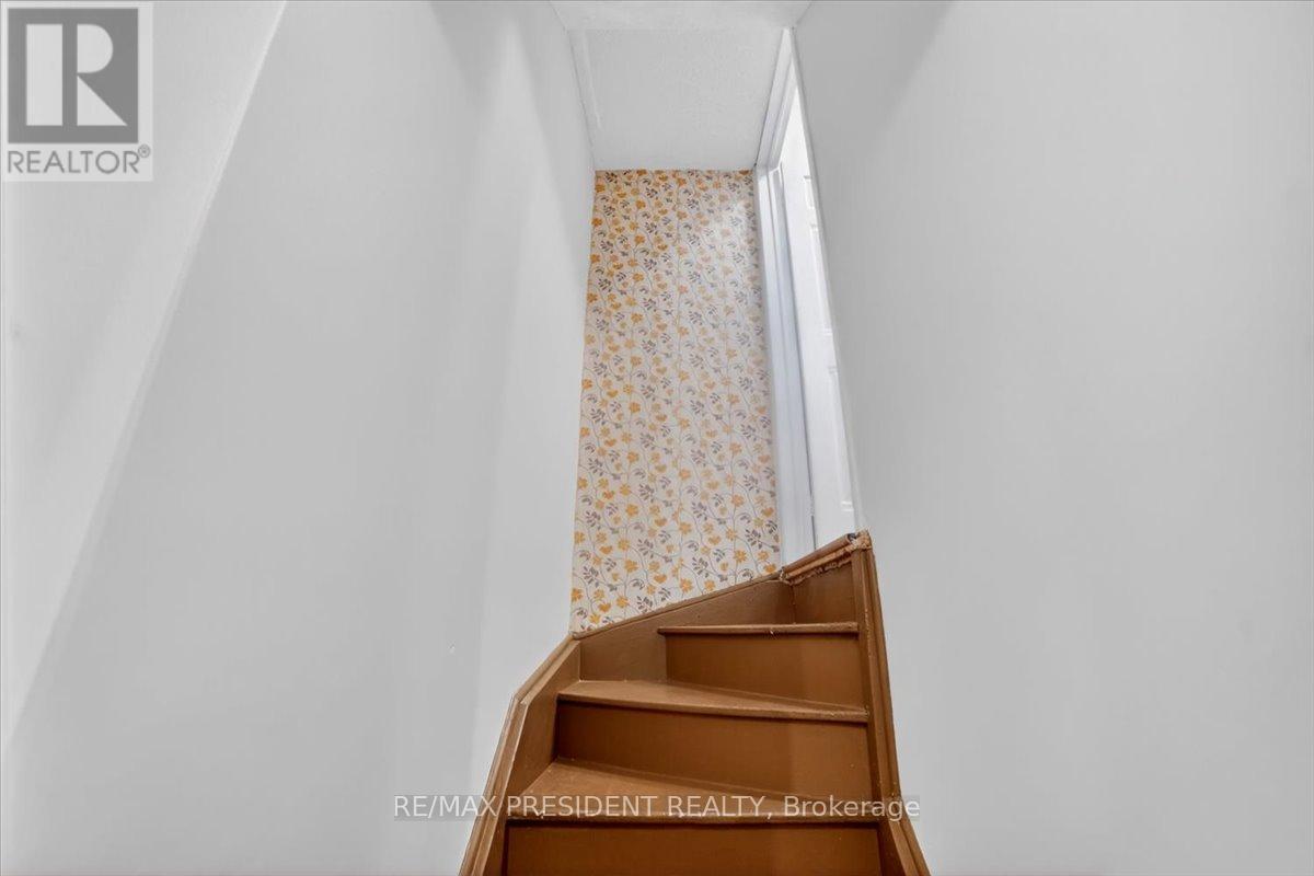 2957 Jackson Drive, Burlington, Ontario  L7M 4K6 - Photo 29 - W12918084