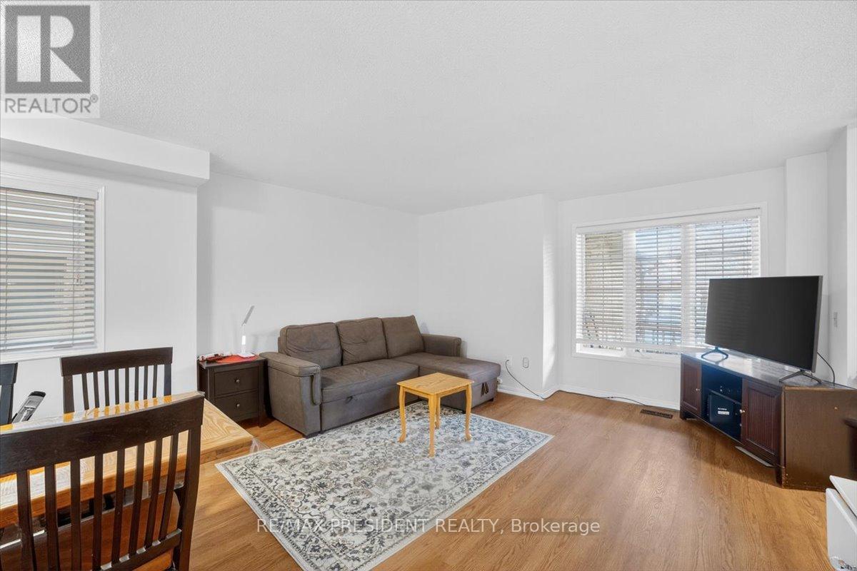 2957 Jackson Drive, Burlington, Ontario  L7M 4K6 - Photo 5 - W12918084