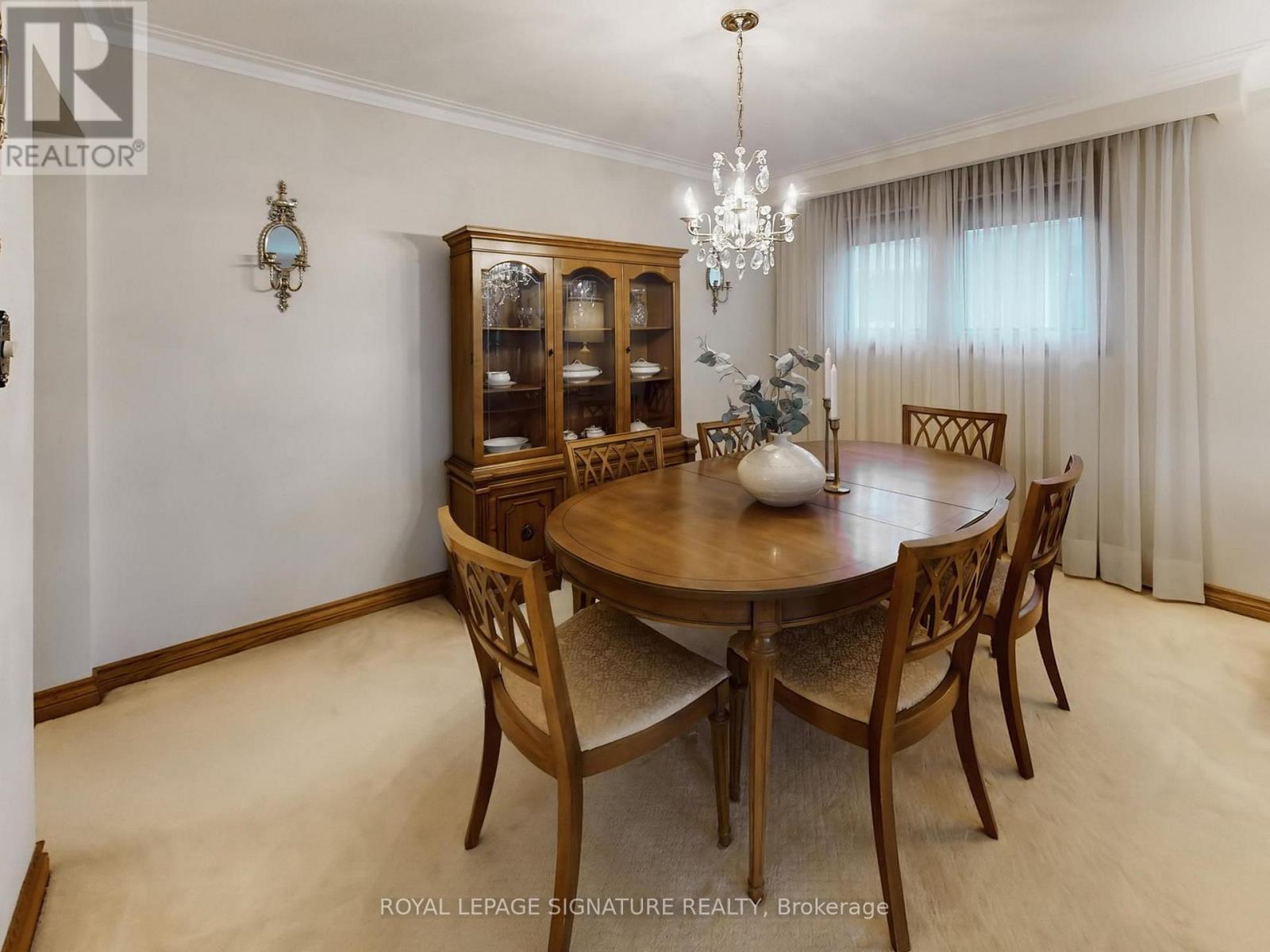 27 Knowland Drive, Toronto, Ontario  M9A 4L7 - Photo 11 - W12918110