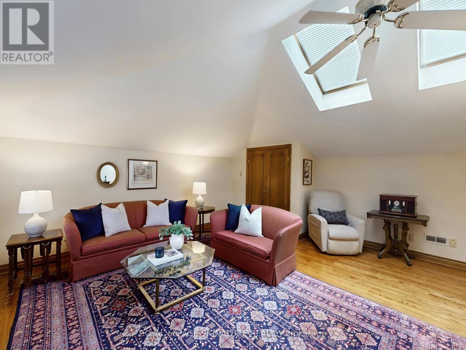 27 Knowland Drive, Toronto, Ontario  M9A 4L7 - Photo 13 - W12918110