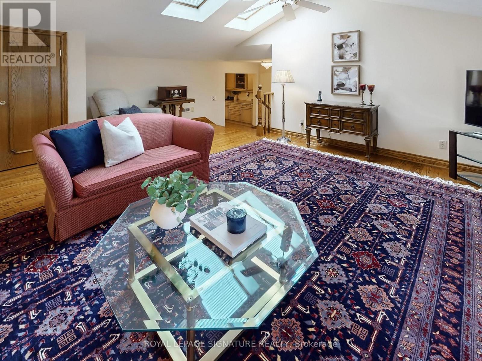 27 Knowland Drive, Toronto, Ontario  M9A 4L7 - Photo 14 - W12918110