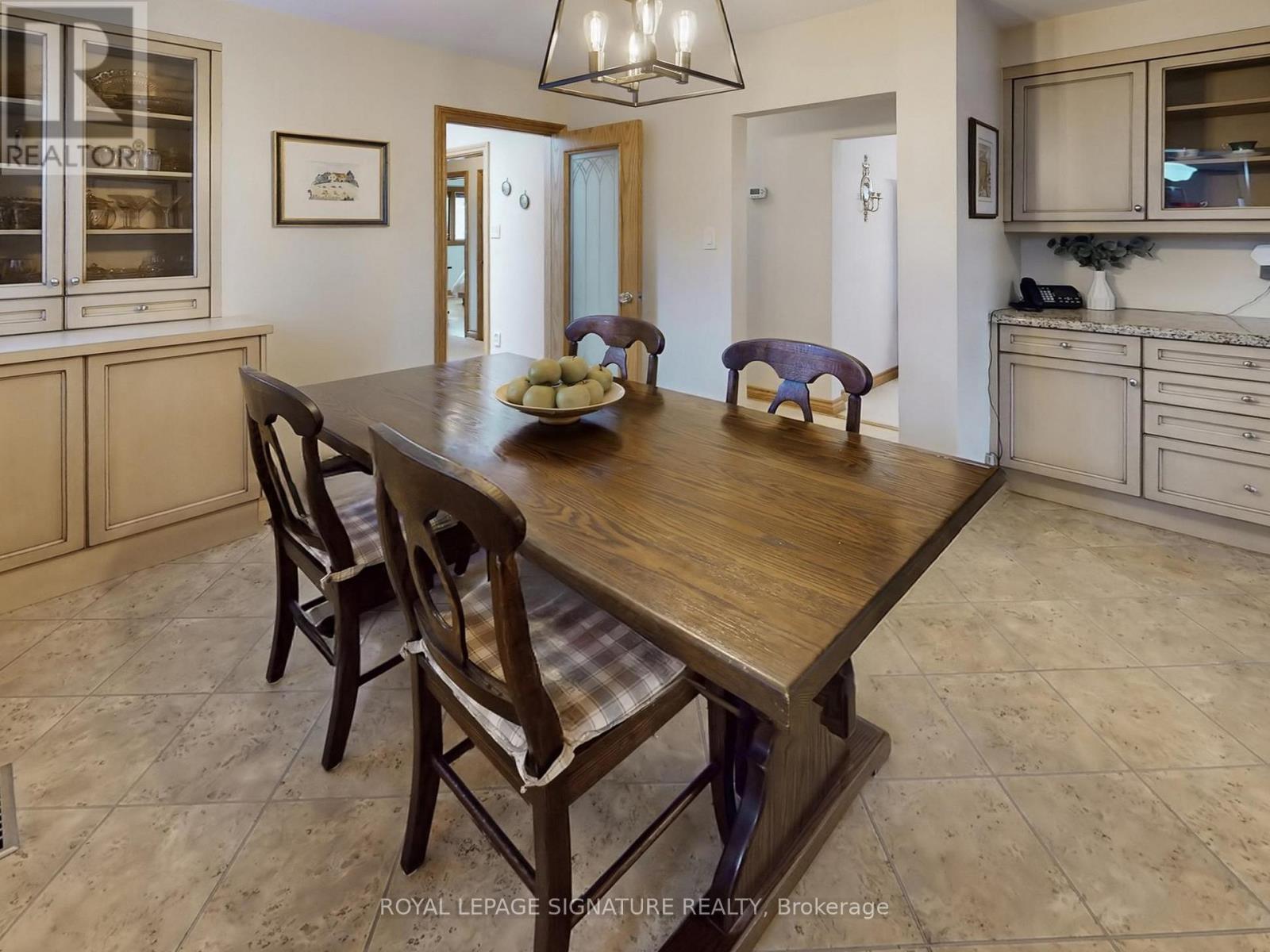 27 Knowland Drive, Toronto, Ontario  M9A 4L7 - Photo 21 - W12918110