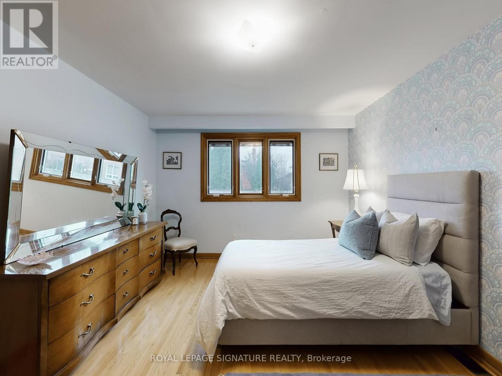 27 Knowland Drive, Toronto, Ontario  M9A 4L7 - Photo 22 - W12918110