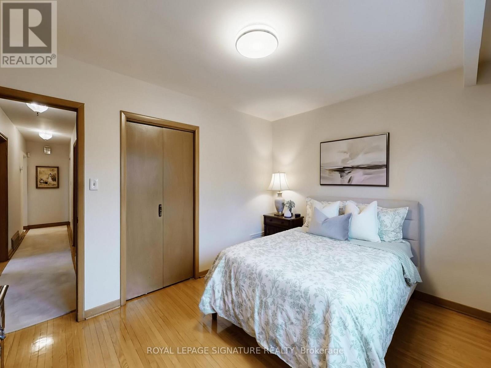 27 Knowland Drive, Toronto, Ontario  M9A 4L7 - Photo 25 - W12918110