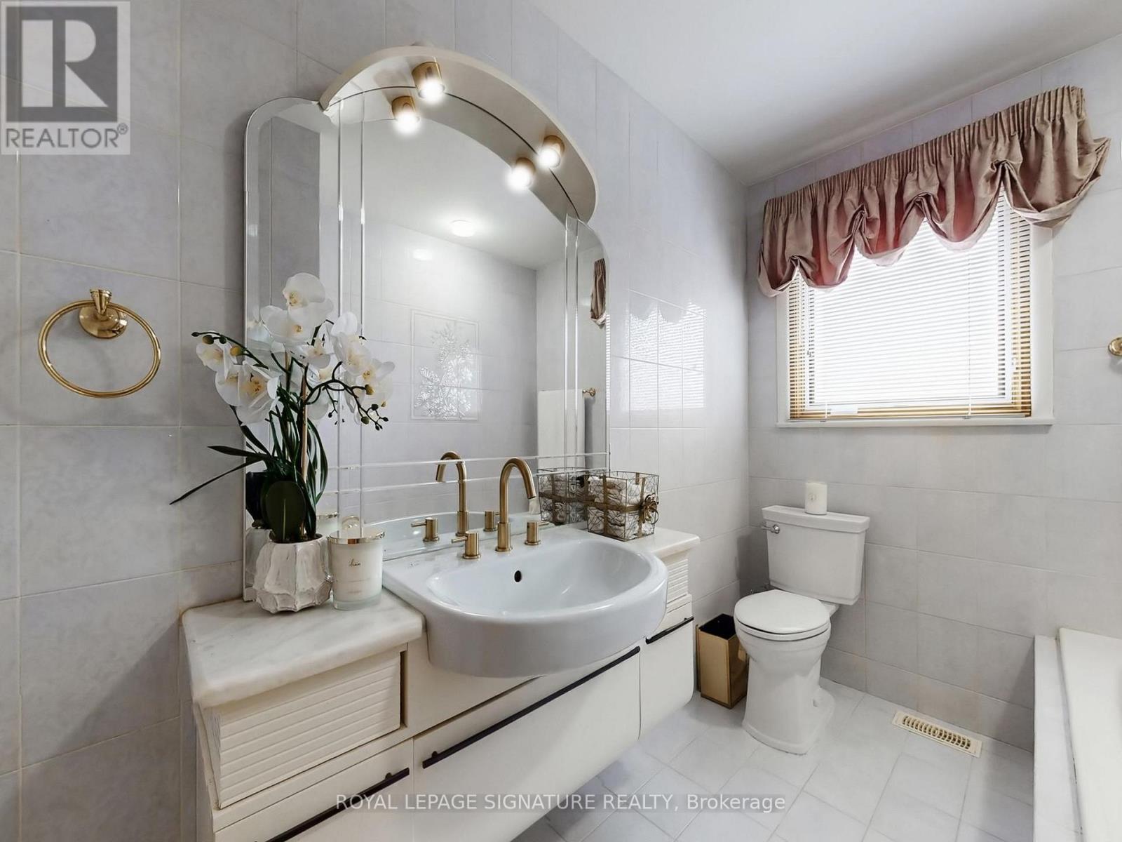 27 Knowland Drive, Toronto, Ontario  M9A 4L7 - Photo 28 - W12918110