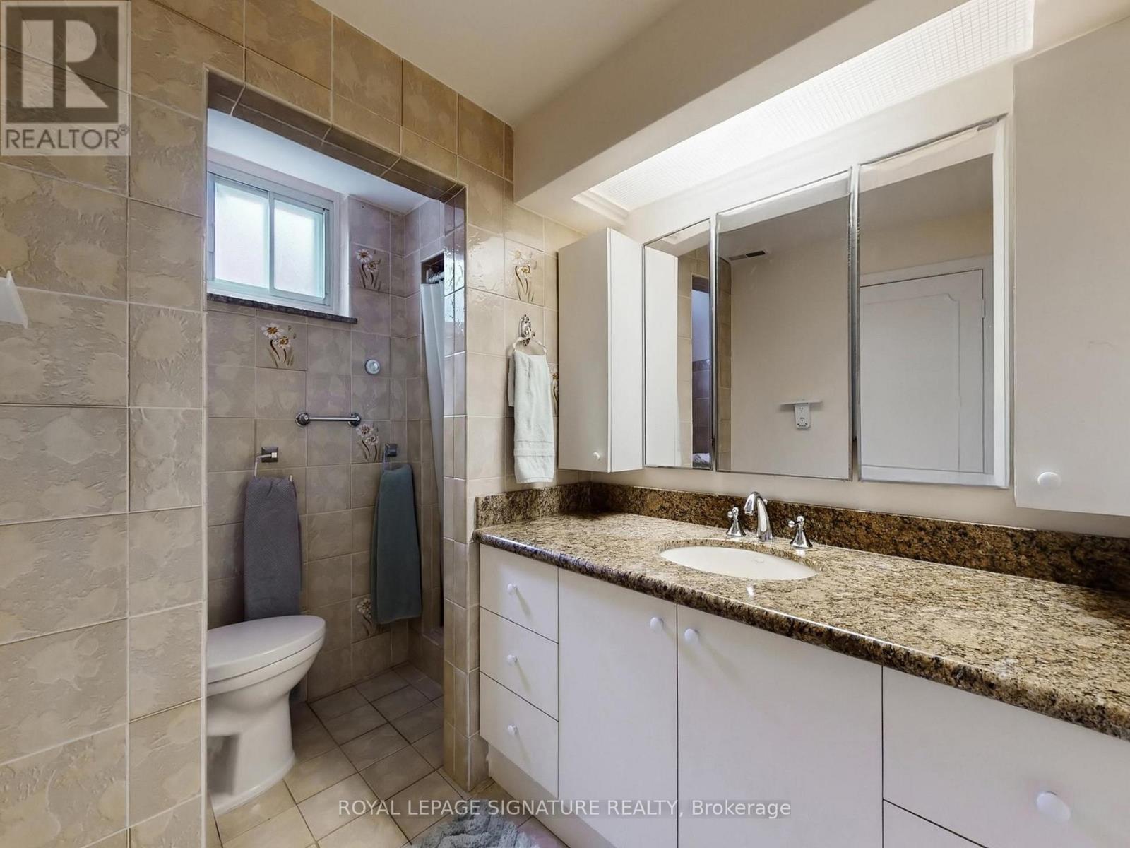 27 Knowland Drive, Toronto, Ontario  M9A 4L7 - Photo 40 - W12918110