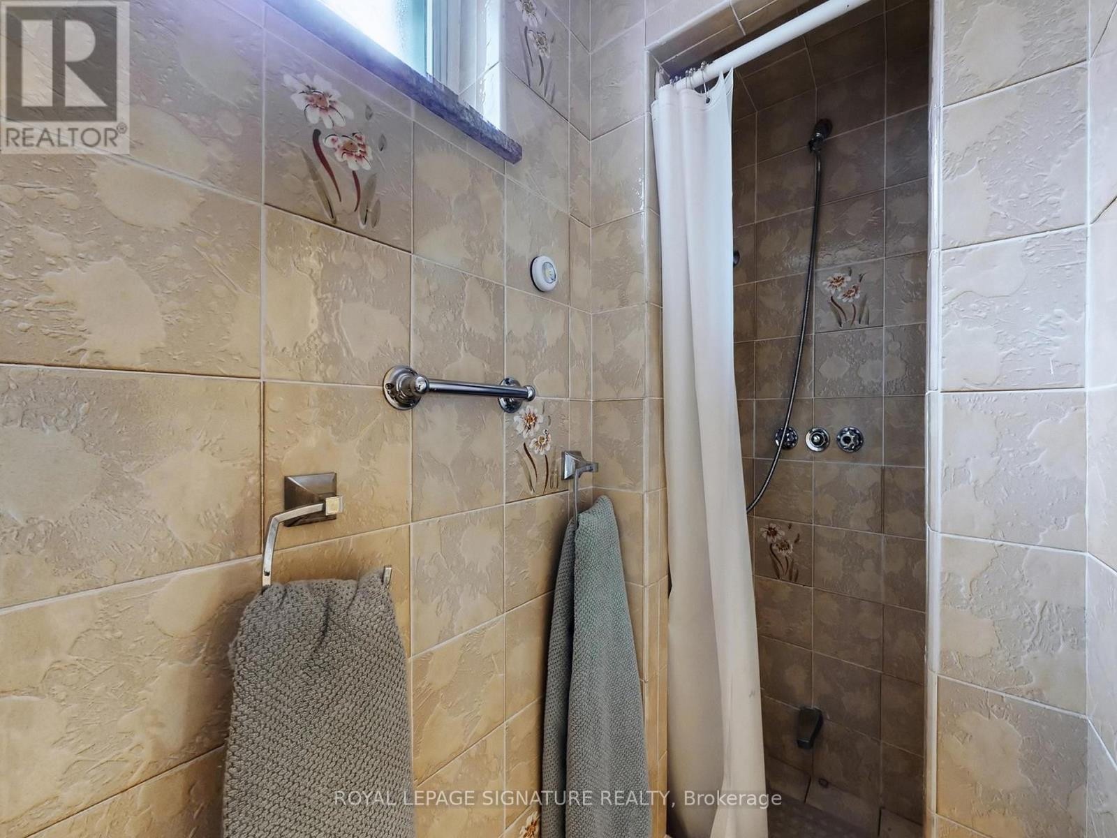 27 Knowland Drive, Toronto, Ontario  M9A 4L7 - Photo 42 - W12918110