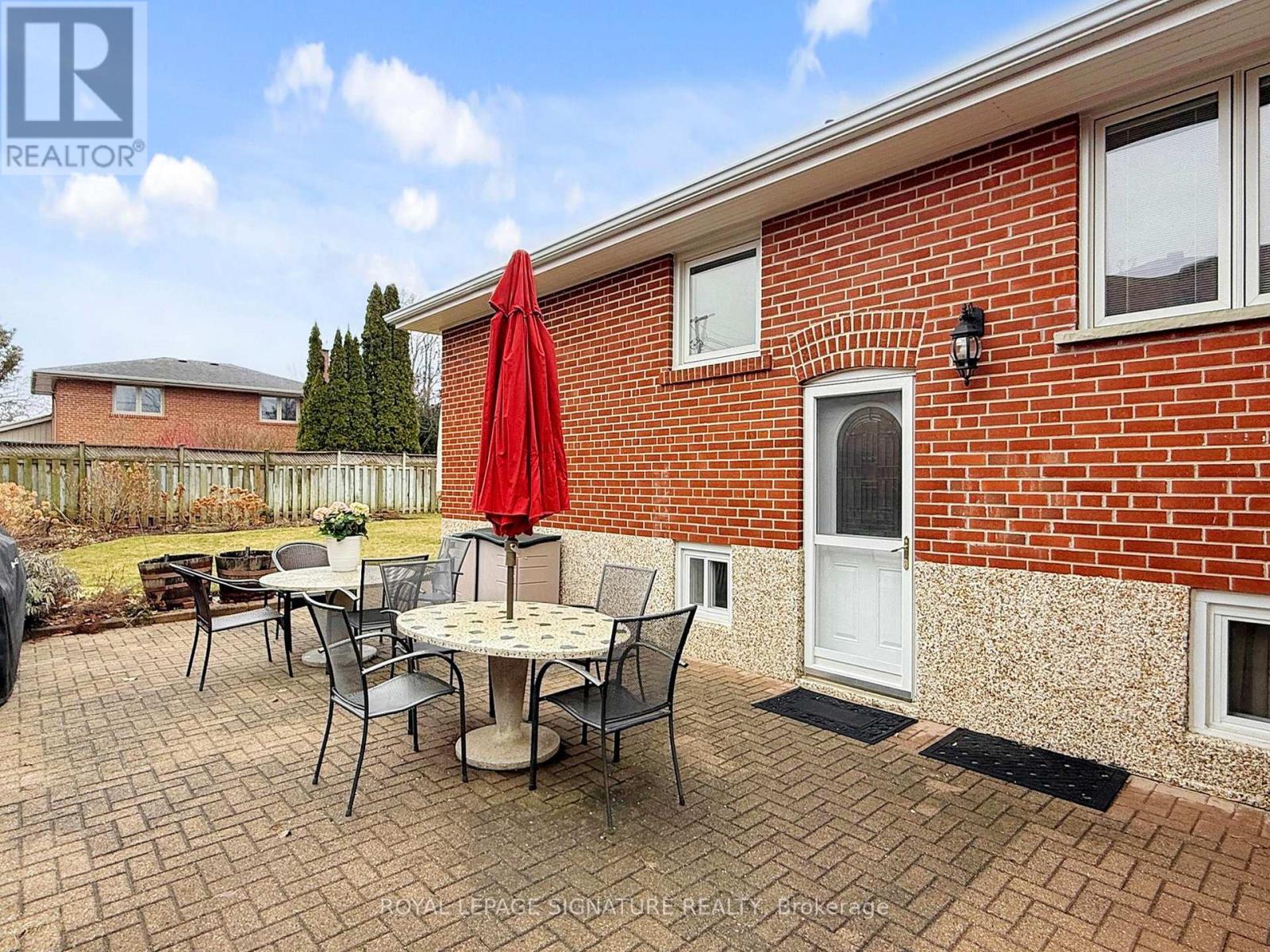 27 Knowland Drive, Toronto, Ontario  M9A 4L7 - Photo 48 - W12918110