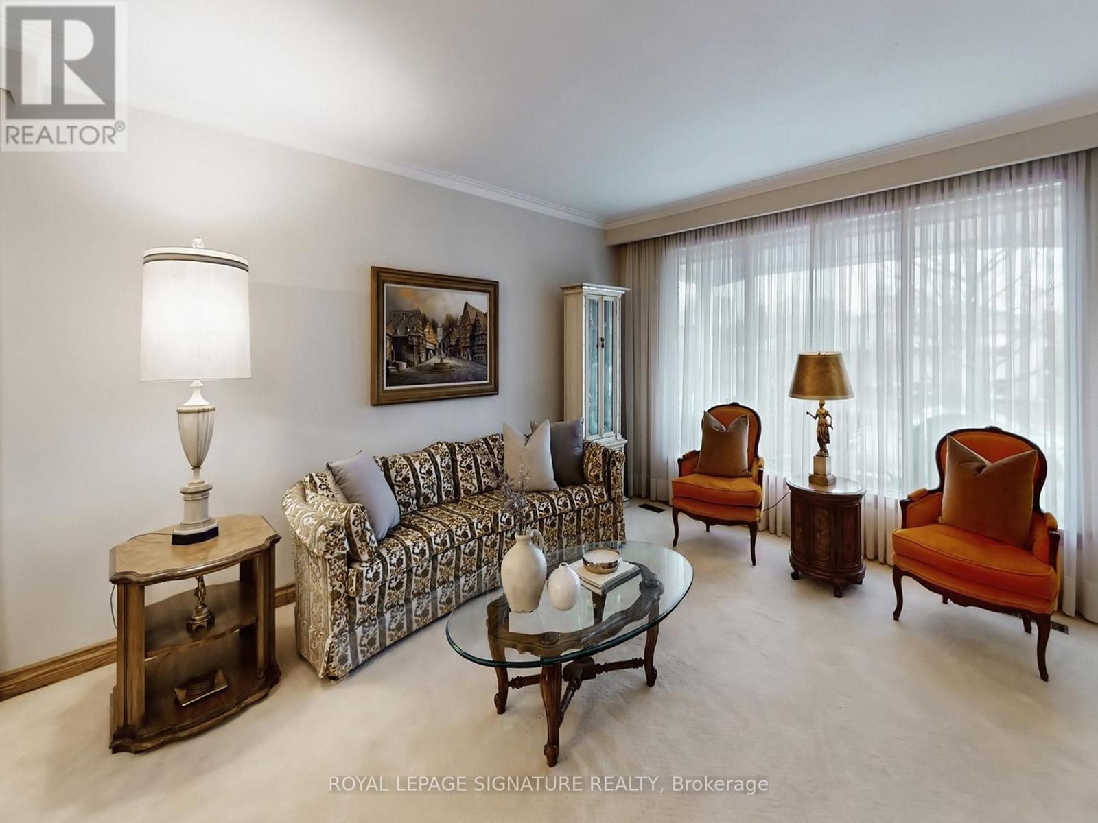 27 Knowland Drive, Toronto, Ontario  M9A 4L7 - Photo 7 - W12918110