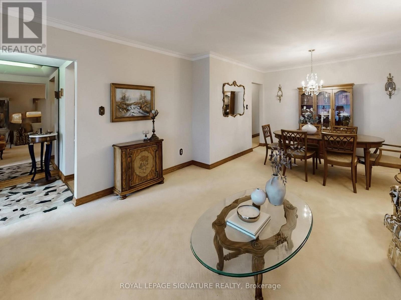 27 Knowland Drive, Toronto, Ontario  M9A 4L7 - Photo 9 - W12918110