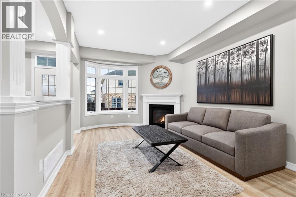 8 Bousfield Court, Waterdown, Ontario  L8B 0T3 - Photo 8 - 40806943