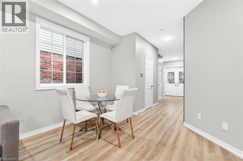 8 Bousfield Court, Waterdown, Ontario  L8B 0T3 - Photo 7 - 40806943