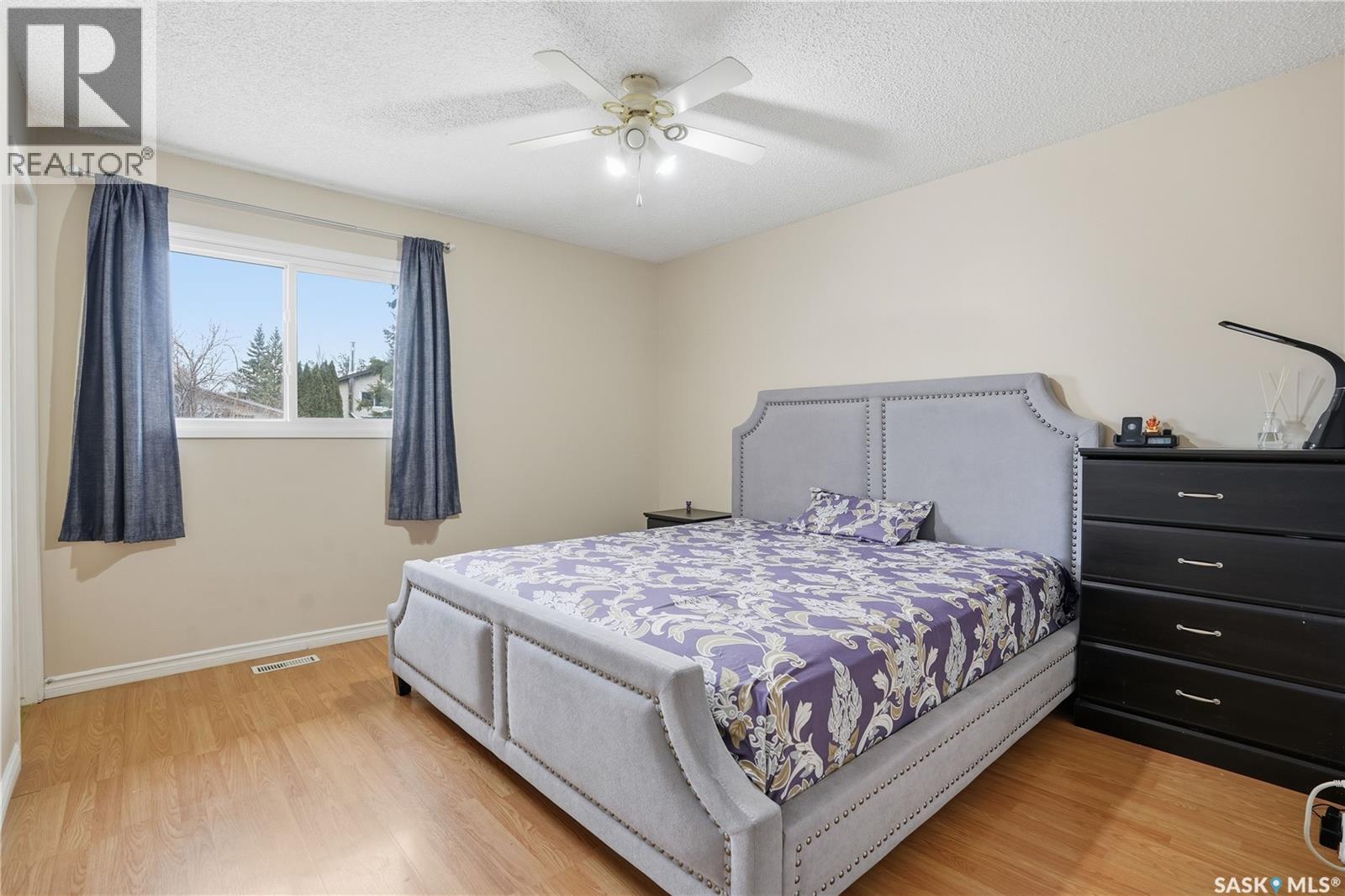 54 Scrivener Crescent, Regina, Saskatchewan  S4N 4V7 - Photo 13 - SK031238