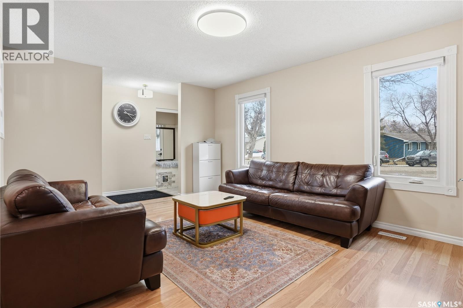 54 Scrivener Crescent, Regina, Saskatchewan  S4N 4V7 - Photo 5 - SK031238