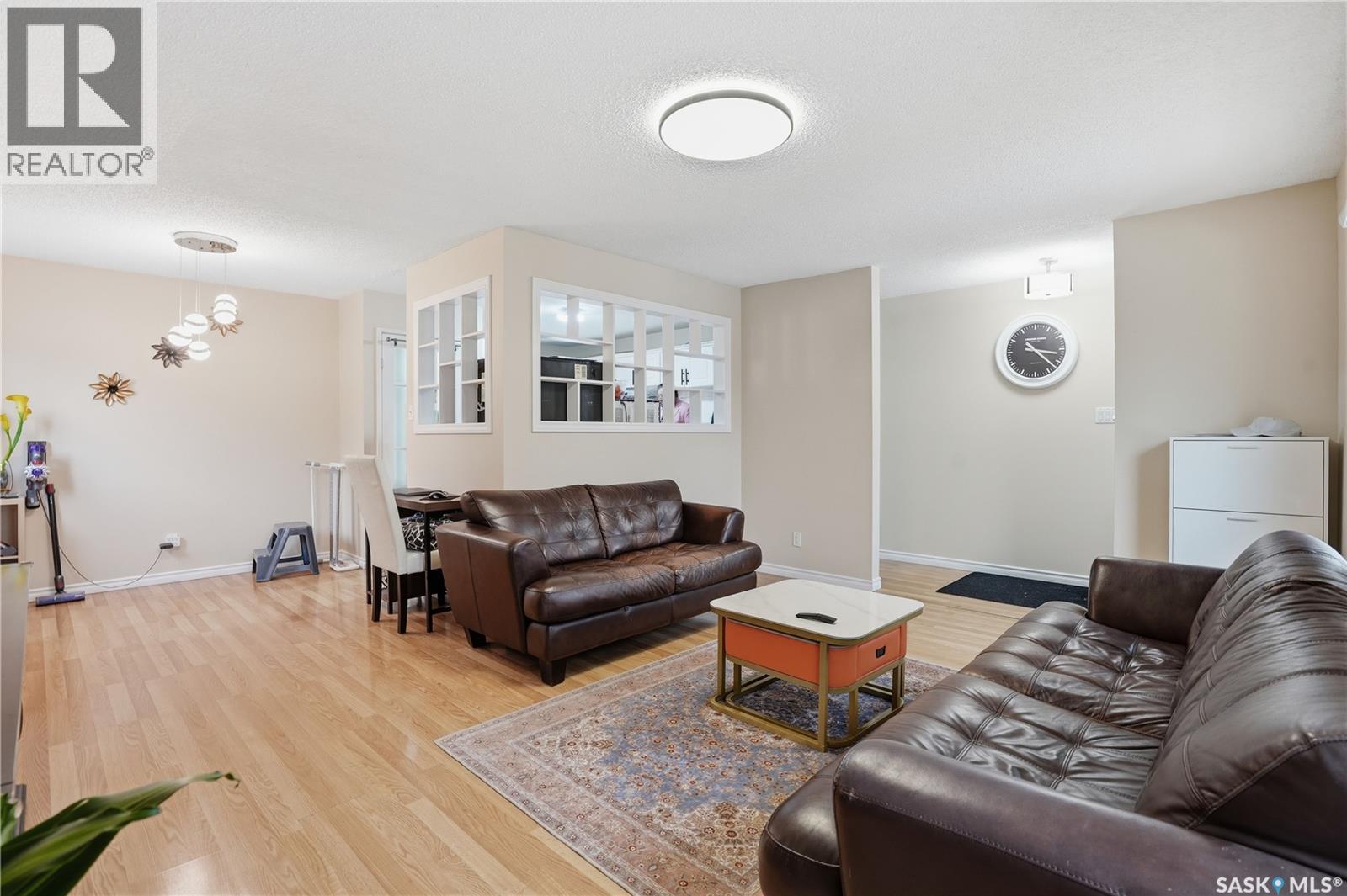 54 Scrivener Crescent, Regina, Saskatchewan  S4N 4V7 - Photo 7 - SK031238