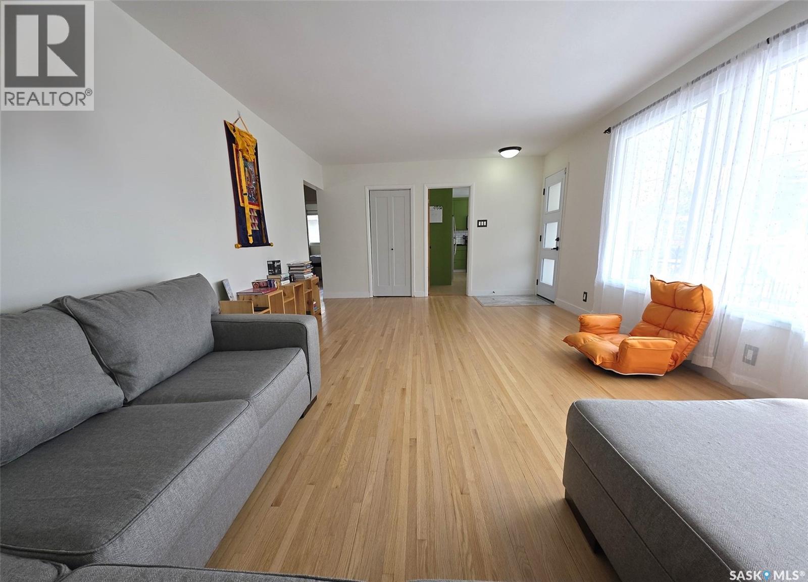 2712 Grant Road, Regina, Saskatchewan  S4S 5T5 - Photo 10 - SK031156