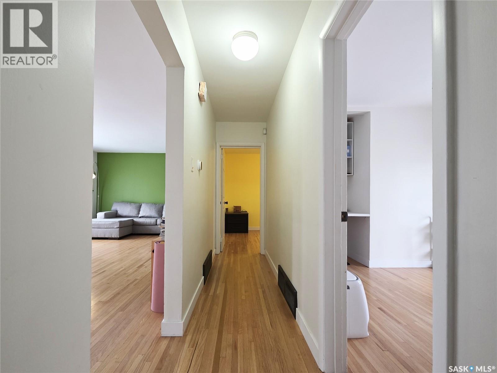 2712 Grant Road, Regina, Saskatchewan  S4S 5T5 - Photo 11 - SK031156