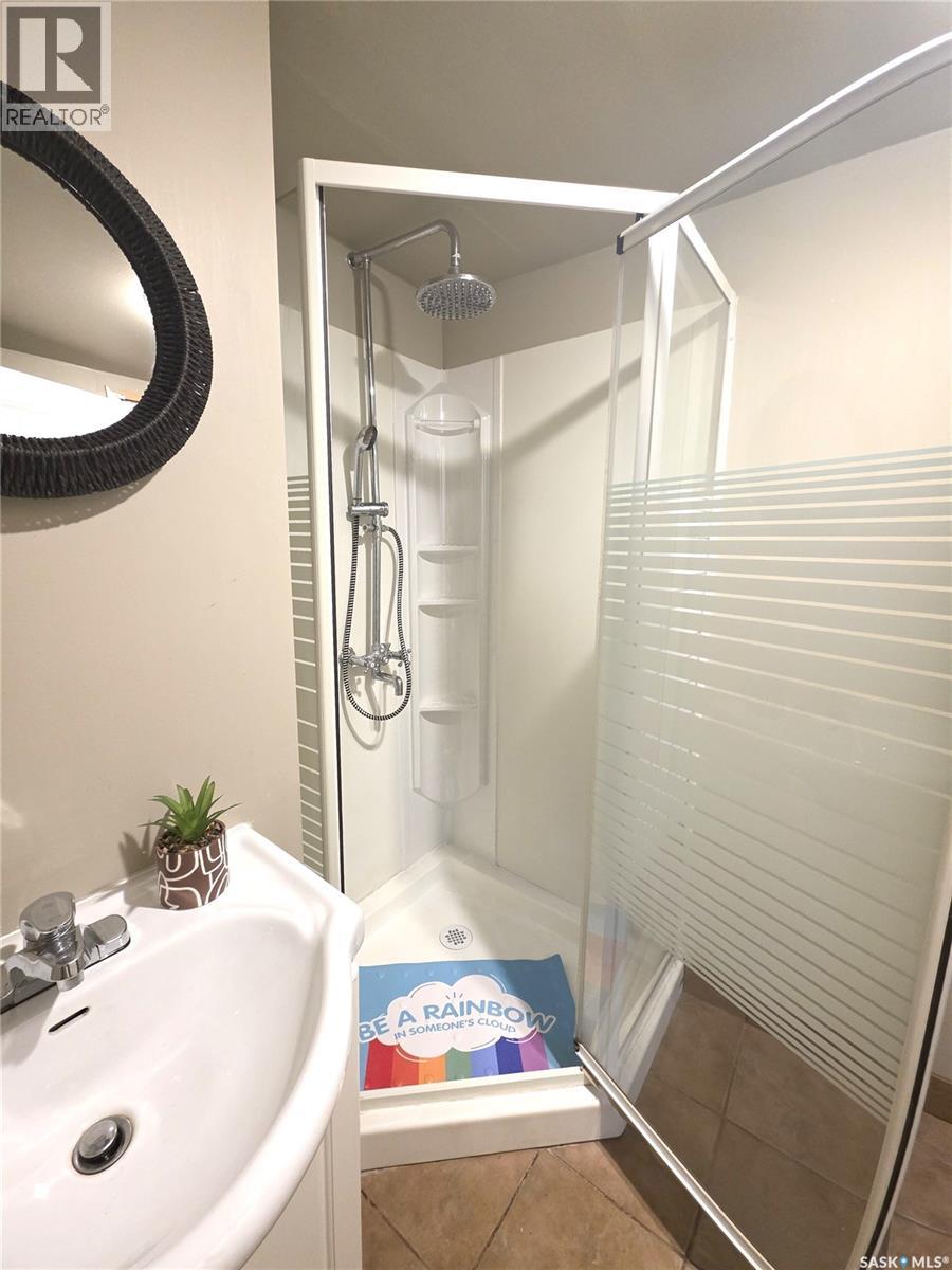 2712 Grant Road, Regina, Saskatchewan  S4S 5T5 - Photo 37 - SK031156