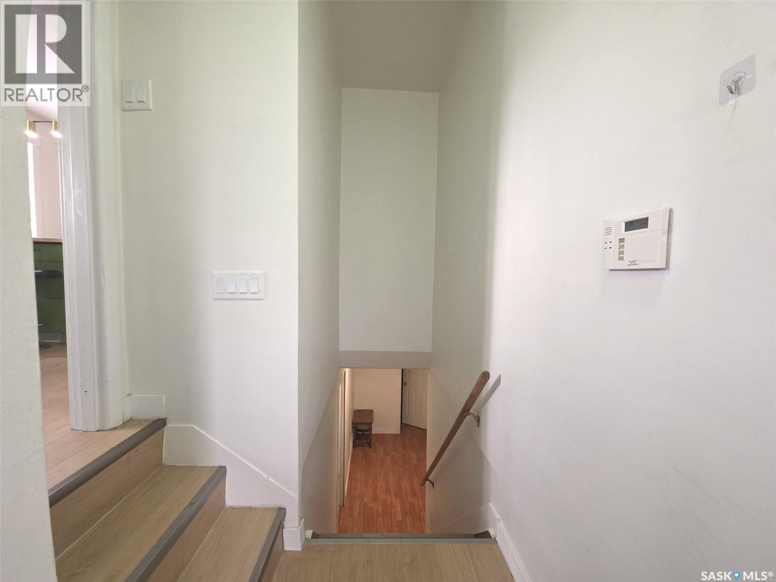 2712 Grant Road, Regina, Saskatchewan  S4S 5T5 - Photo 4 - SK031156