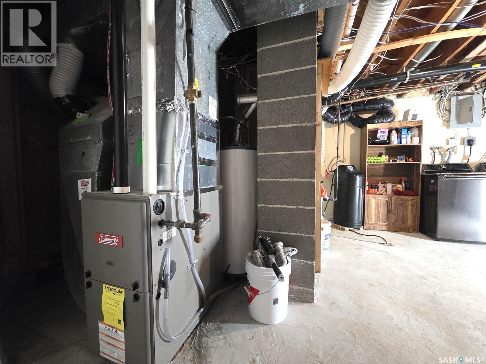 2712 Grant Road, Regina, Saskatchewan  S4S 5T5 - Photo 41 - SK031156