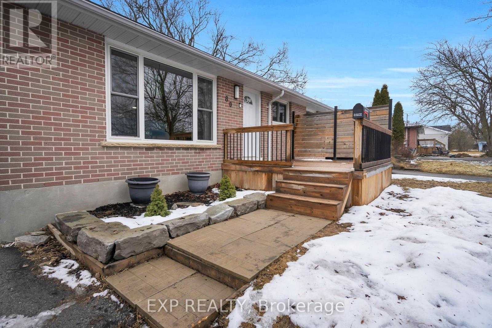 80 Short Avenue, Kawartha Lakes (Lindsay), Ontario  K9V 1J0 - Photo 3 - X12918150