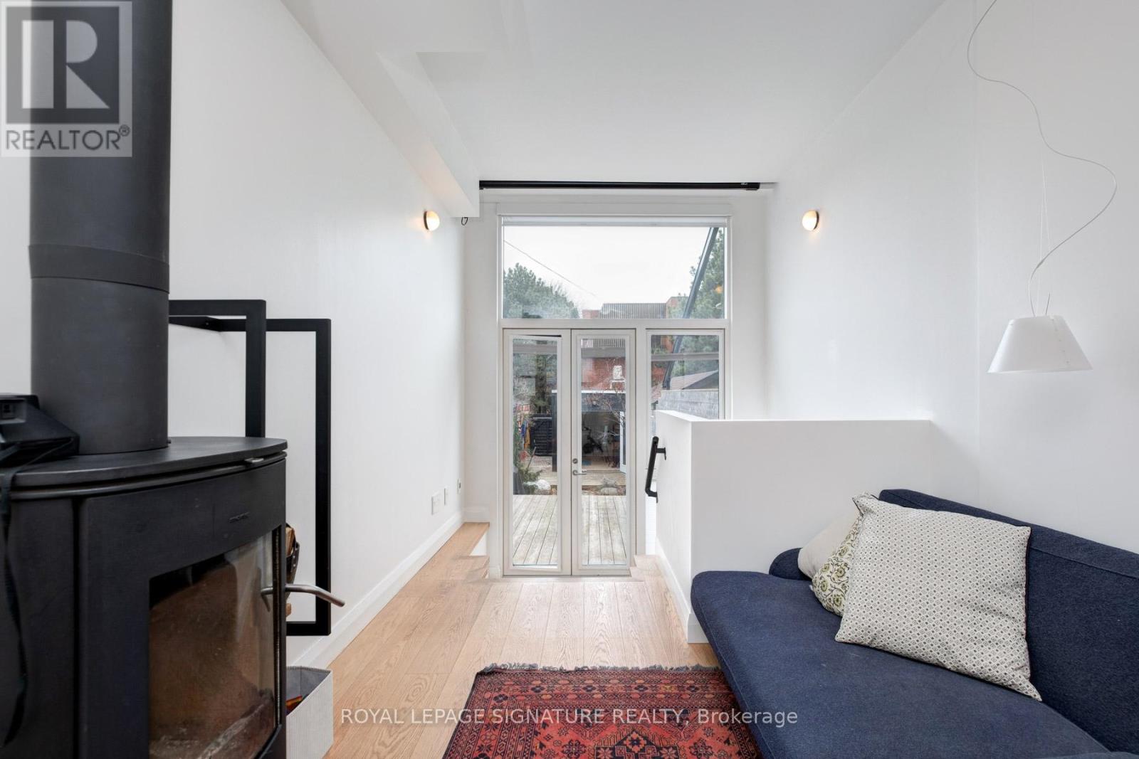 13 Collahie Street, Toronto, Ontario  M6J 1T6 - Photo 18 - C12911974