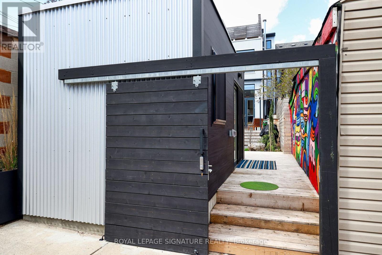 13 Collahie Street, Toronto, Ontario  M6J 1T6 - Photo 43 - C12911974