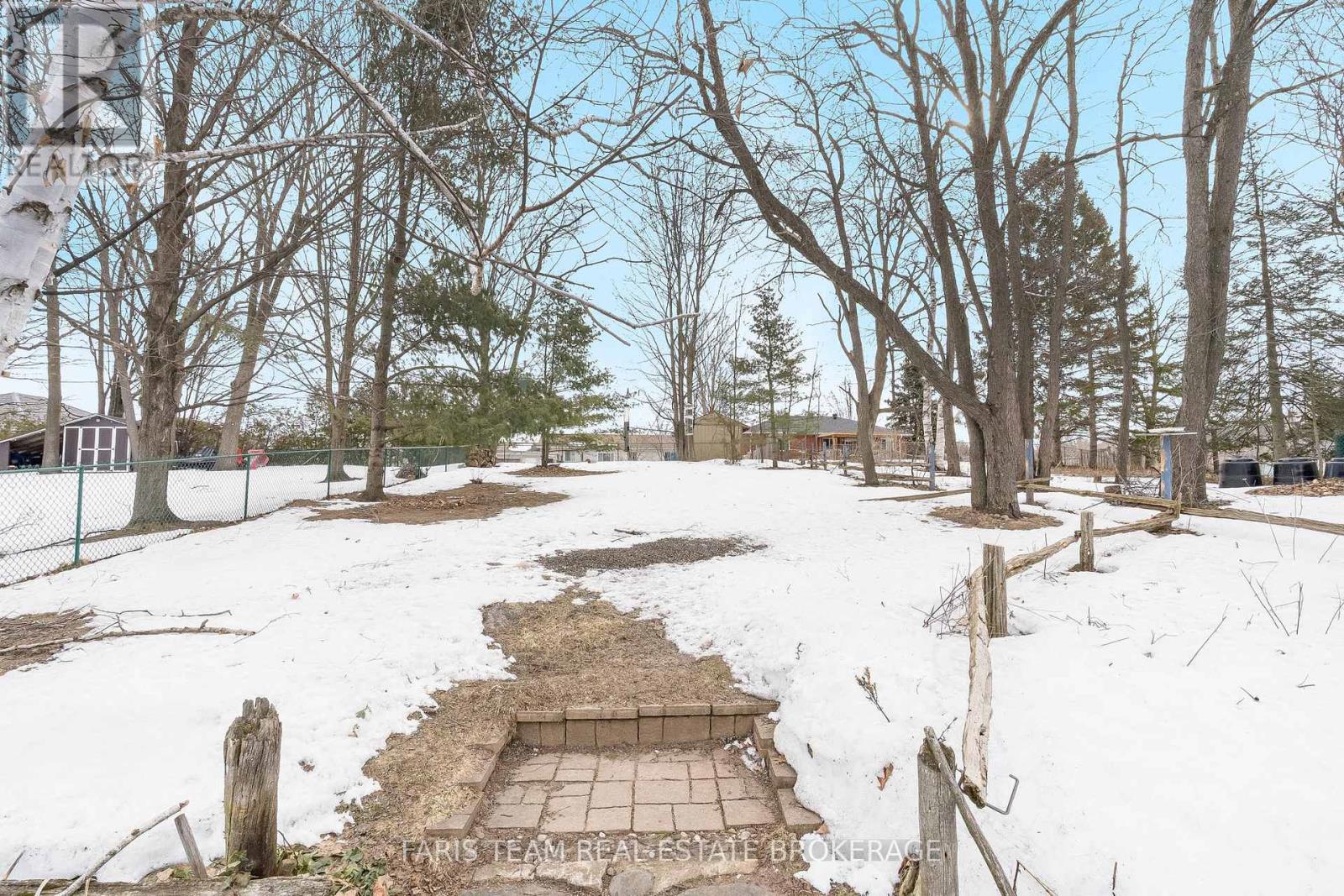 257 Church Street, Penetanguishene, Ontario  L9M 1G6 - Photo 36 - S12914072