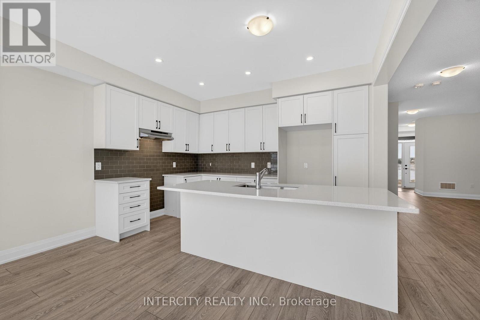 30 Legacy Circle, Wasaga Beach, Ontario  L9Z 0M5 - Photo 15 - S12916982