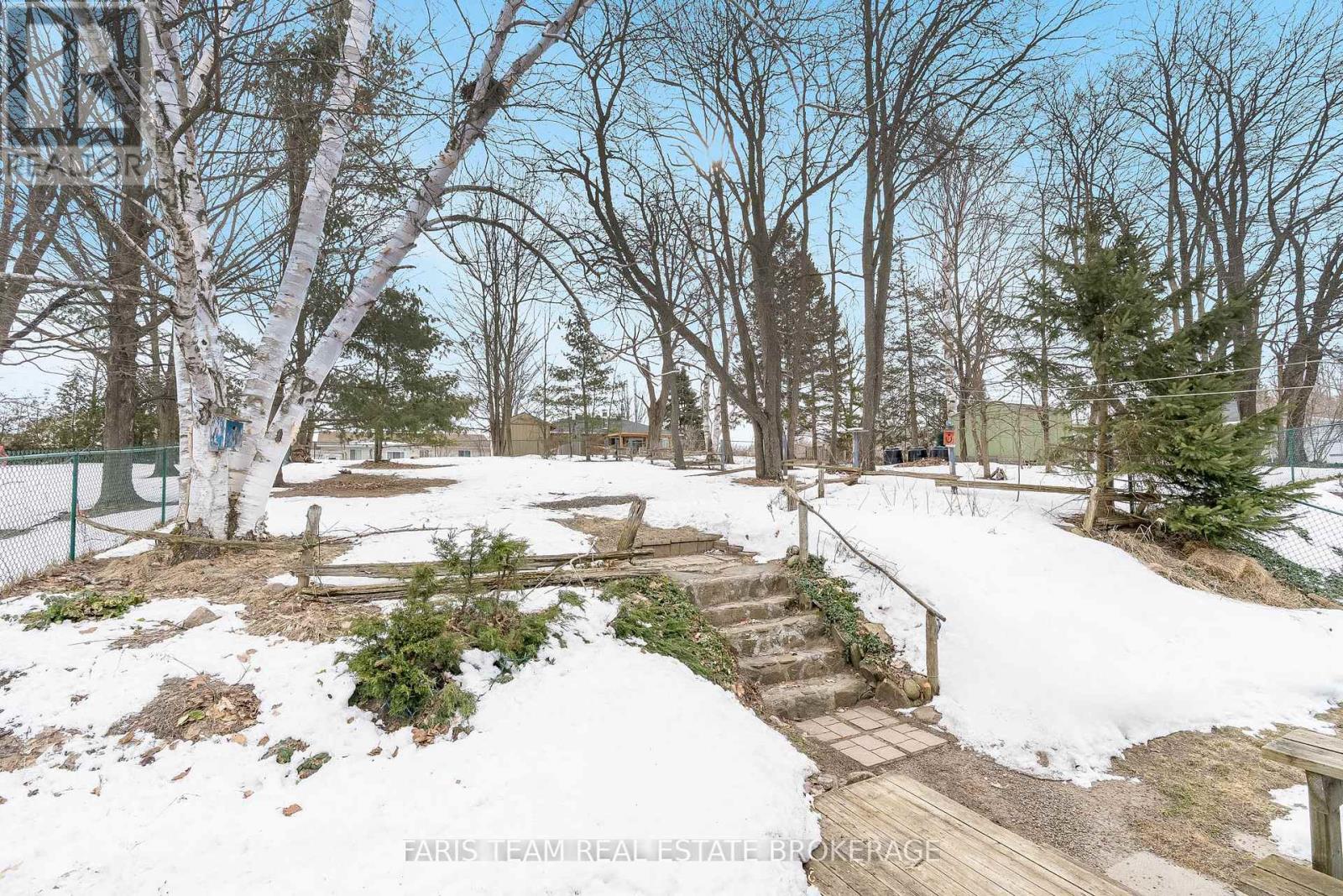 257 Church Street, Penetanguishene, Ontario  L9M 1G6 - Photo 35 - S12914072