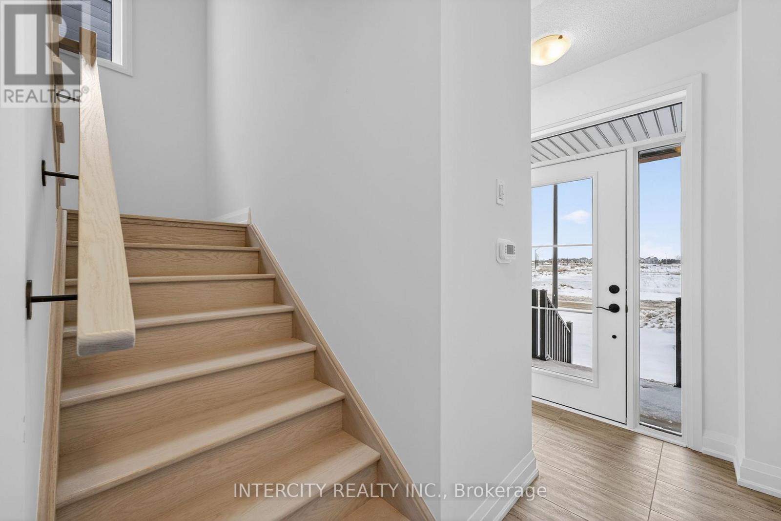 32 Legacy Circle, Wasaga Beach, Ontario L9Z 0M5 - Photo 25 - S12917002