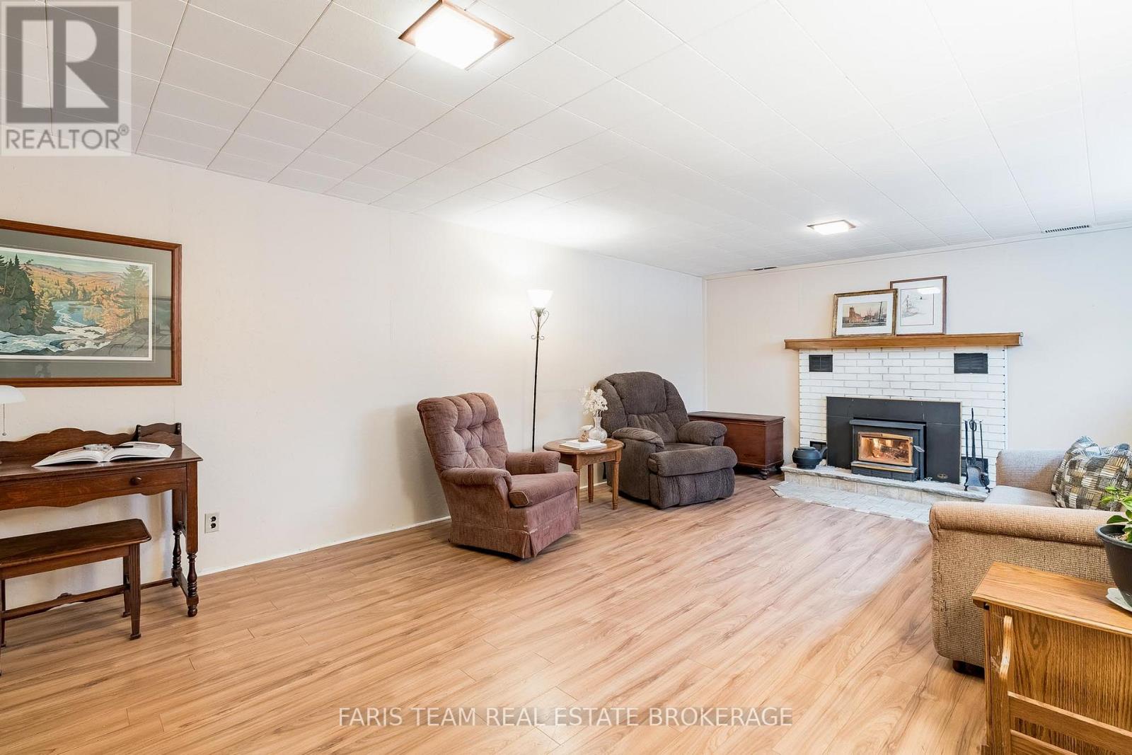 257 Church Street, Penetanguishene, Ontario  L9M 1G6 - Photo 23 - S12914072