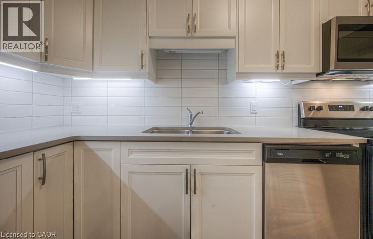 261 Woodbine Avenue Unit# 31, Kitchener, Ontario  N2R 0S7 - Photo 9 - 40814677